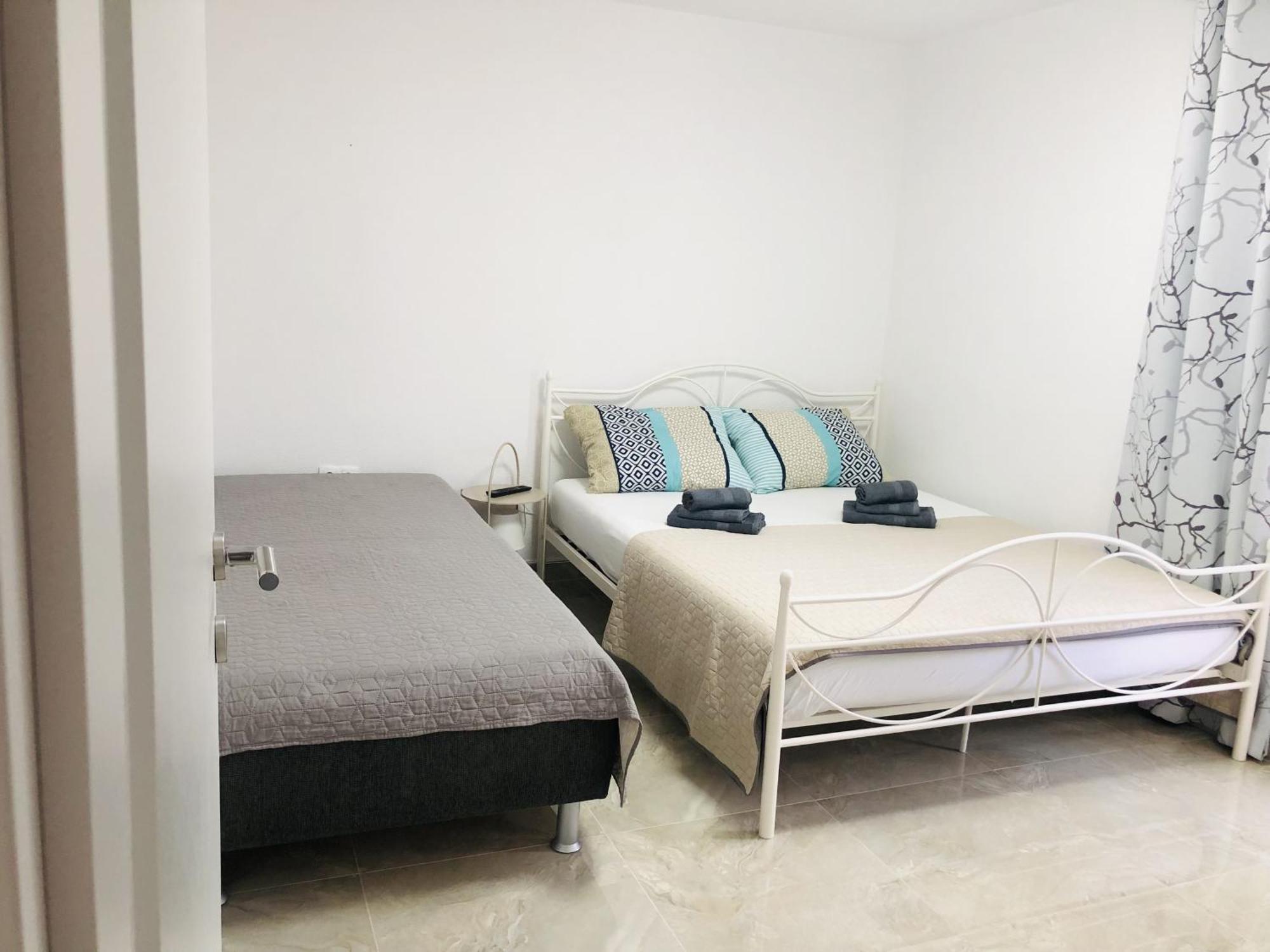 Apartmani Ema Trogir Exterior photo